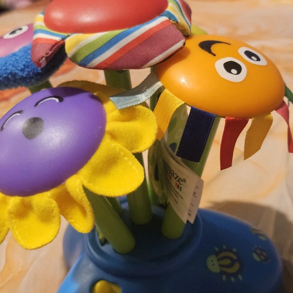 Vintage 2005 Lamaze Soft Chime Garden Light Up  SensoryMusical Flower Baby Toy